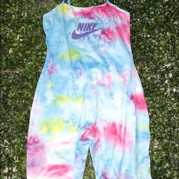 Nike , adiddas  and Tommy Hilfiger clothes - Picture 6 of 6